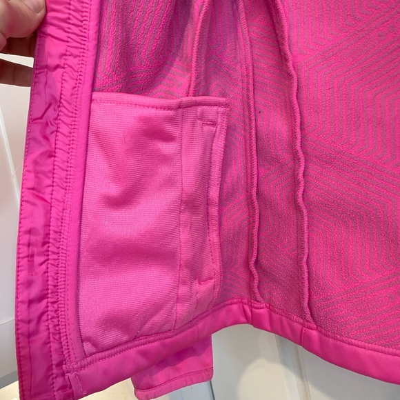 Girl’s ColdGear Under Armour Jacket - Picture 7 of 7